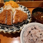 Atsugiri Tonkatsu Yoshihei - 