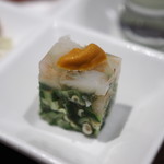 豊栄 - 前菜盛り合わせ：エビとオクラのゼリー寄せ