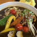 Soup curry tom tom kikir - イカ墨スープカレー
