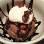 DOWNTOWN Kitchen + Cocktails - ハラペーニョ入りチョコレートアイス