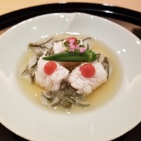 まき村 - 鱧の湯引き 梅肉 蓴菜