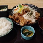 魚沼亭 - 焼肉とろろ定食(950円)