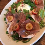 永福食堂 - 生ハムとチーズサラダ