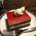 邪宗門 - サワーチェリーのケーキ