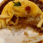 カフェ＆ダイニング オムズ - OMS特製ｵﾑﾊﾔｼﾗｲｽの中身