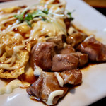 炭火焼鳥ダイニング ROBATA家 篤まる - 料理写真:炭火で焼き上げたジューシーな鴨肉がいっぱい