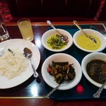 ユー&ワイ アジアンレストラン - 