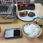 焼肉ガーデン まくべつ - 料理写真:よくばり定食 ソフトドリンク付き 1,000円(税込)