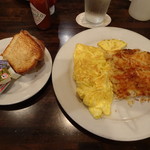 Giovanni Pastrami - オムレツとハッシュドポテト