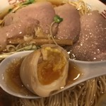 中華そば しば田 - 味玉チャーシュー中華そば  ￥1,130
      大盛  ￥150
      
      味玉ぱっかーん