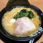 町田商店 - 麺アップ（19.7）