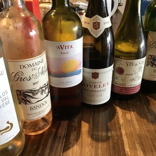 ワインは全90種類以上！グラスワインは日替わりで色々ご用意！