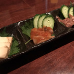 日本酒&ワイン Shu-la-mer - 珍味三種 味噌漬けチーズ豆腐、タコのチャンジャ、酒盗