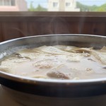 名取屋 - ホルモン鍋定食