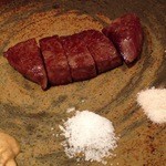 神戸牛ステーキ Ishida. - 好みの薬味でんま〜〜〜