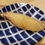 出羽鮨 - シマアジ。
