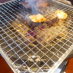 Teburu Oda Baikingu Yakiniku Oudou Oshikuma - 炭火焼き