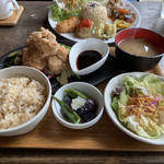 カフェ クウワ - 唐揚げ定食 バルサミコソース