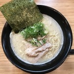 二代目 麺の坊 晴レル屋 - 二代目晴レル屋豊明店 とんこつラーメン 680円