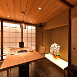 北新地 焼肉 名門 舌一