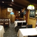 アンティック喫茶＆食事 銅八銭 - アンティークな店内♥️