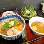 Kouraibashi Ouka - 海鮮丼ランチ