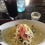 ビストロ - パスタとアイスコーヒーです。