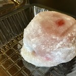 甘味処たかね - 新発売 夏秋いちごの大福  380円
