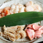 やきにく 牛三 おおつか - ホルモン盛合せ