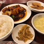 蓬莱春飯店 - 黒酢すぶた定食 840円