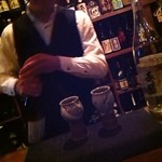 リー - お喋り上手なオーナーさん♬