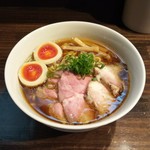 櫻井中華そば店 - 特製中華そば 醤油 大盛り