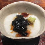 菊鮨 - ノドグロ（富山）にトロトロの山芋をかけているので、ノドグロの濃い脂身がサッパリと頂ける。