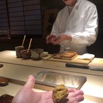 菊鮨 - 赤雲丹〜夏の楽しみ。唐津の赤雲丹。嬉しい。