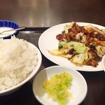 中国料理 シルクロード - 回鍋肉ランチセット  ¥800
            ご飯大盛りもサービスです。嬉しいっ！