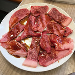 焼肉･ホルモン 一升びん - 