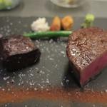 あもん ヨコ - 炉釜焼き塊肉ステーキ　ズームアップ