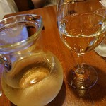 とまと座 - デキャンタの白ワイン
       (2018.7月) 
      