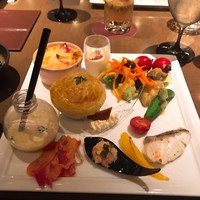 ブッフェアンドカフェ スロープサイドダイナー ザクロ - 