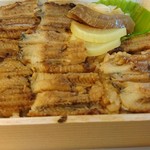 あなごめしうえの - 小サイズは9枚の焼きあなご