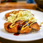 川島しょう店 - ☆長田名物ミンチカツ サラダ添え 500円