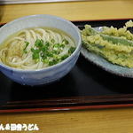 純手打ち讃岐うどん 土三寒六 - ひやあつ+インゲン天