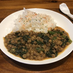 マイティルゥ - レンズ豆とほうれん草カレー（小）¥600