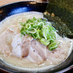 二代目 麺の坊 晴レル屋 - とんこつラーメン