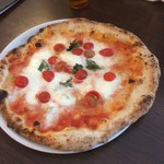 Trattoria&Pizzeria LOGIC - 料理写真:マルゲリータDOC