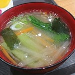 豚吉 - 野菜たっぷりのお味噌汁