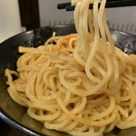 麺屋 あさ蔵 - 香味油を混ぜてからいただきます