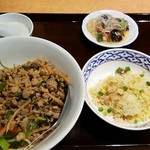 チャオタイ - 汁なしガパオ麺+焼飯セット