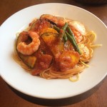 111527453 - 海老と鎌倉野菜のトマトソース