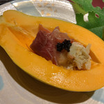 赤坂 渡なべ - パパイヤ　生ハム　蟹